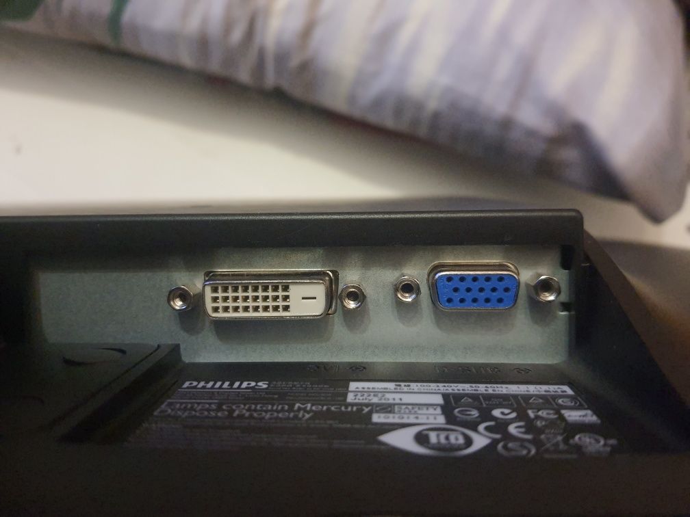 Продам повністю робочій монітор Philips 222E