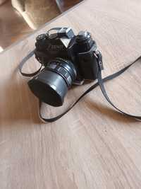 Stary aparat fotograficzny zenit 11 z obiektywem