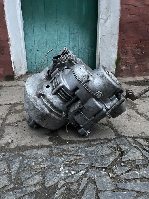 Мотор муравей в робочому стані