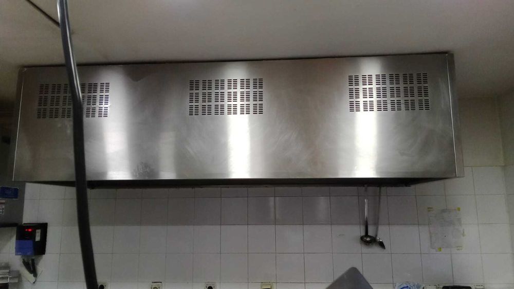 Hotte com 3mt. filtros incluídos