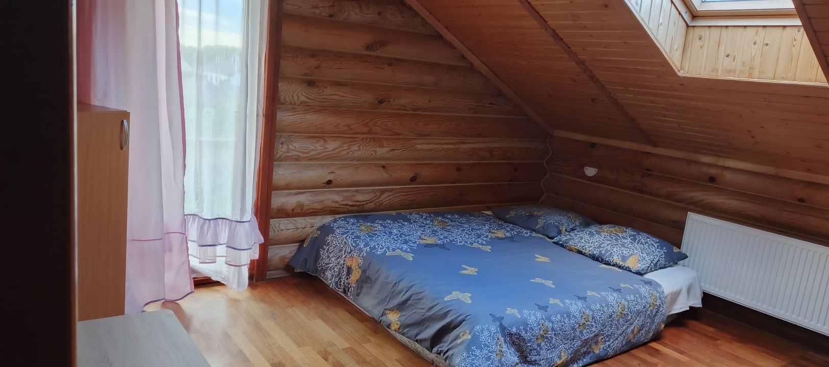 Оренда будинку подобово під Києвом 8 км від Броварів.