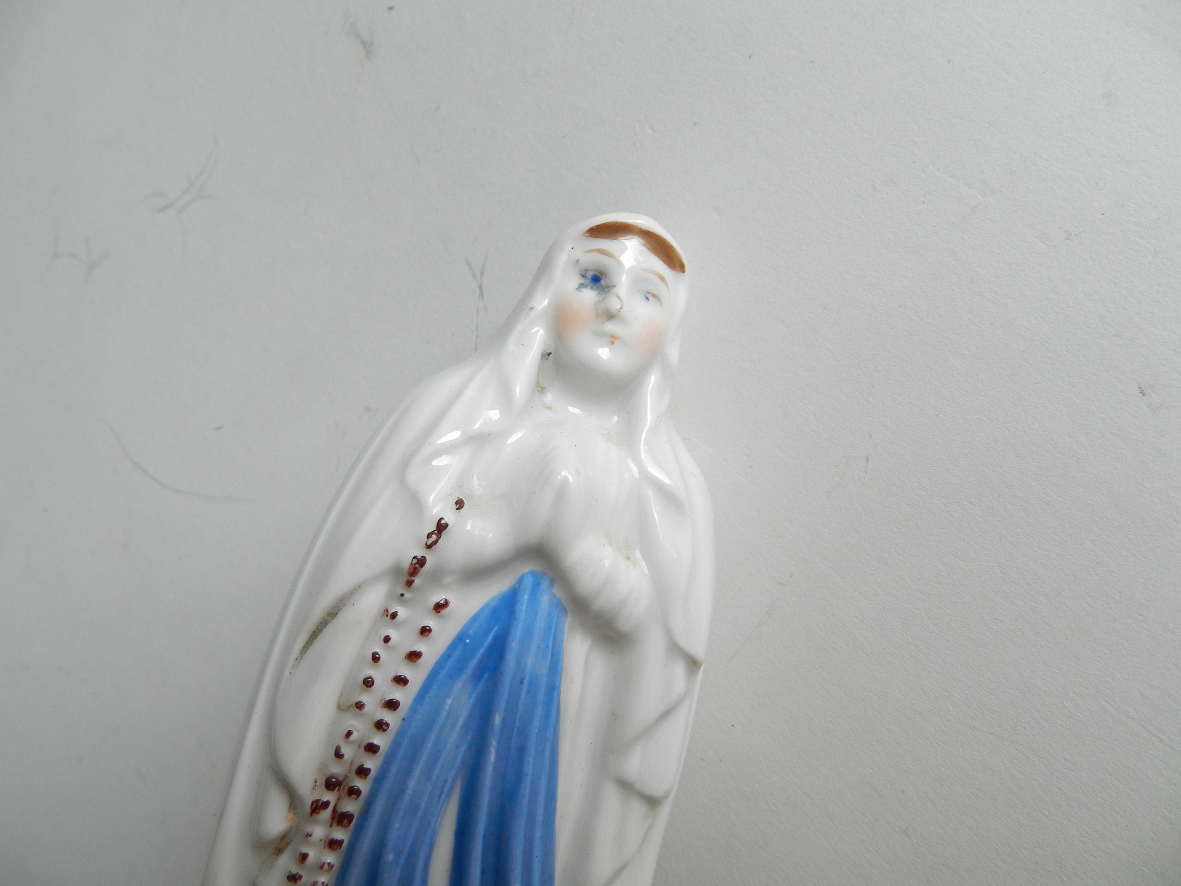 porcelanowa figura Matka Boska Lourdes 16 cm do kapliczki