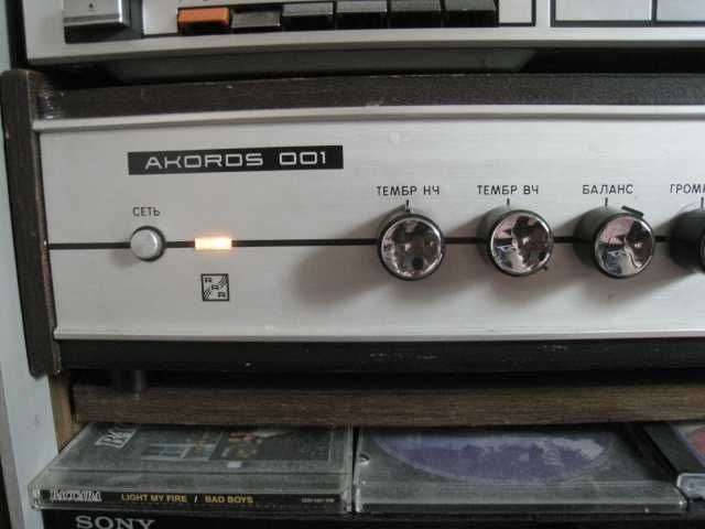 продам кассетную деку Kenwood .