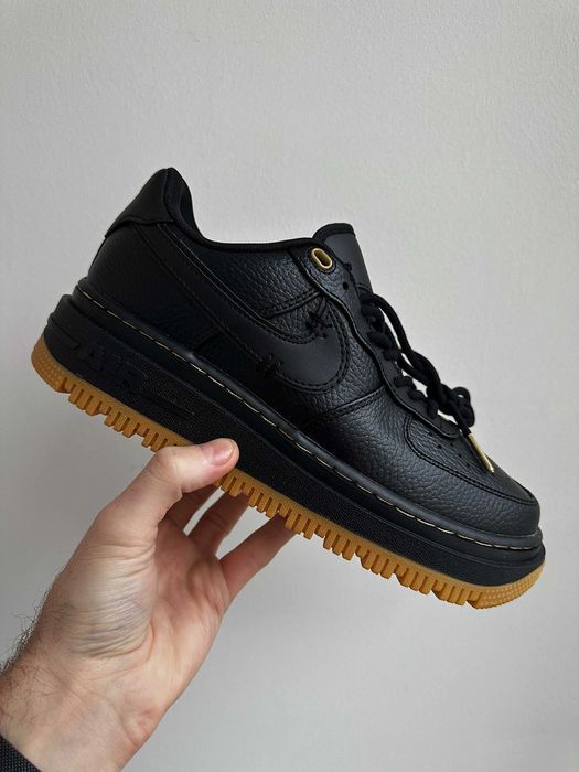 Мужские кроссовки Nike Air Force 1 Luxe "Black Gum" F1. 40-45
