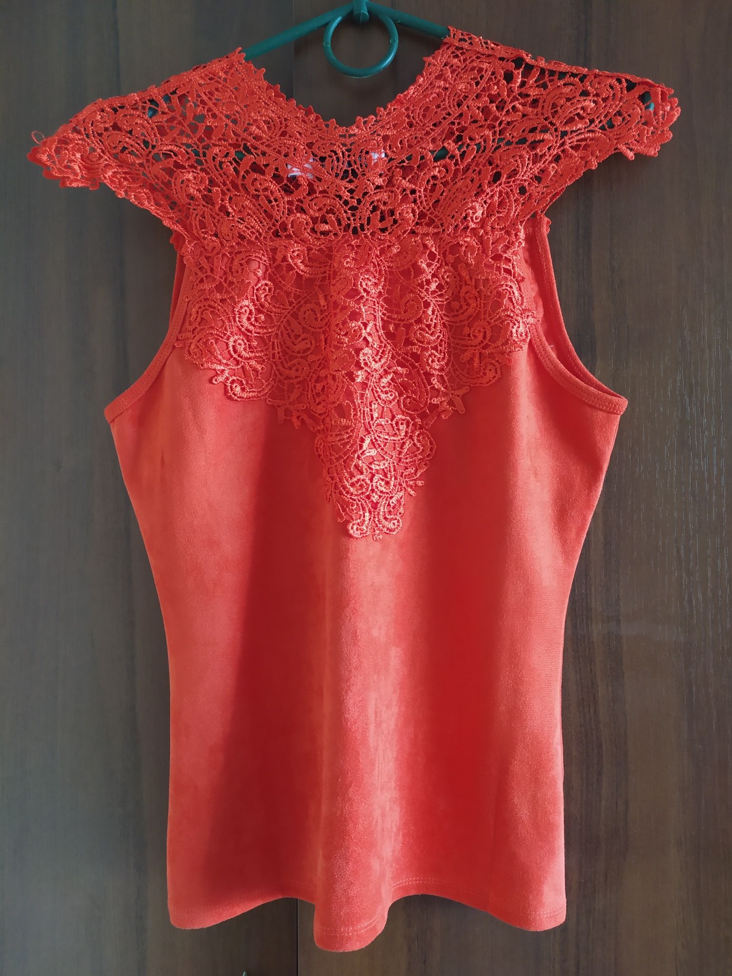 Блузка жіноча розмір М оранжевого кольору