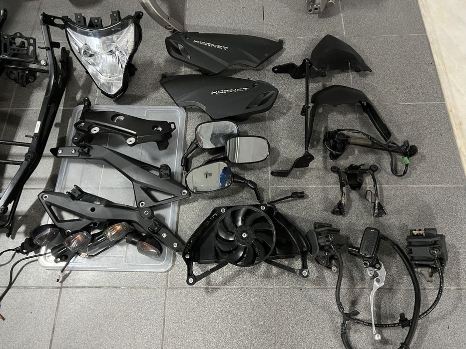 Honda Hornet 2008 a 2012 para peças