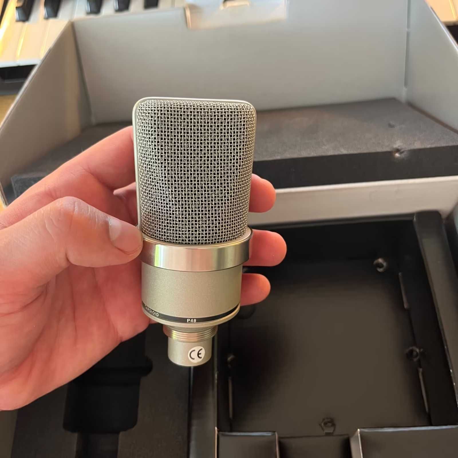 Mikrofon Neumann TLM 102 + oryginalny uchwyt elastyczny