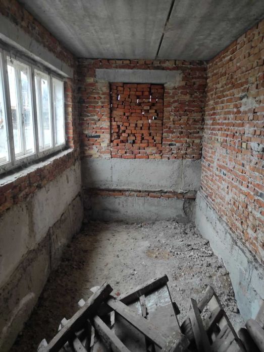 будинок та земельна ділянка 10 сот., м. Радехів