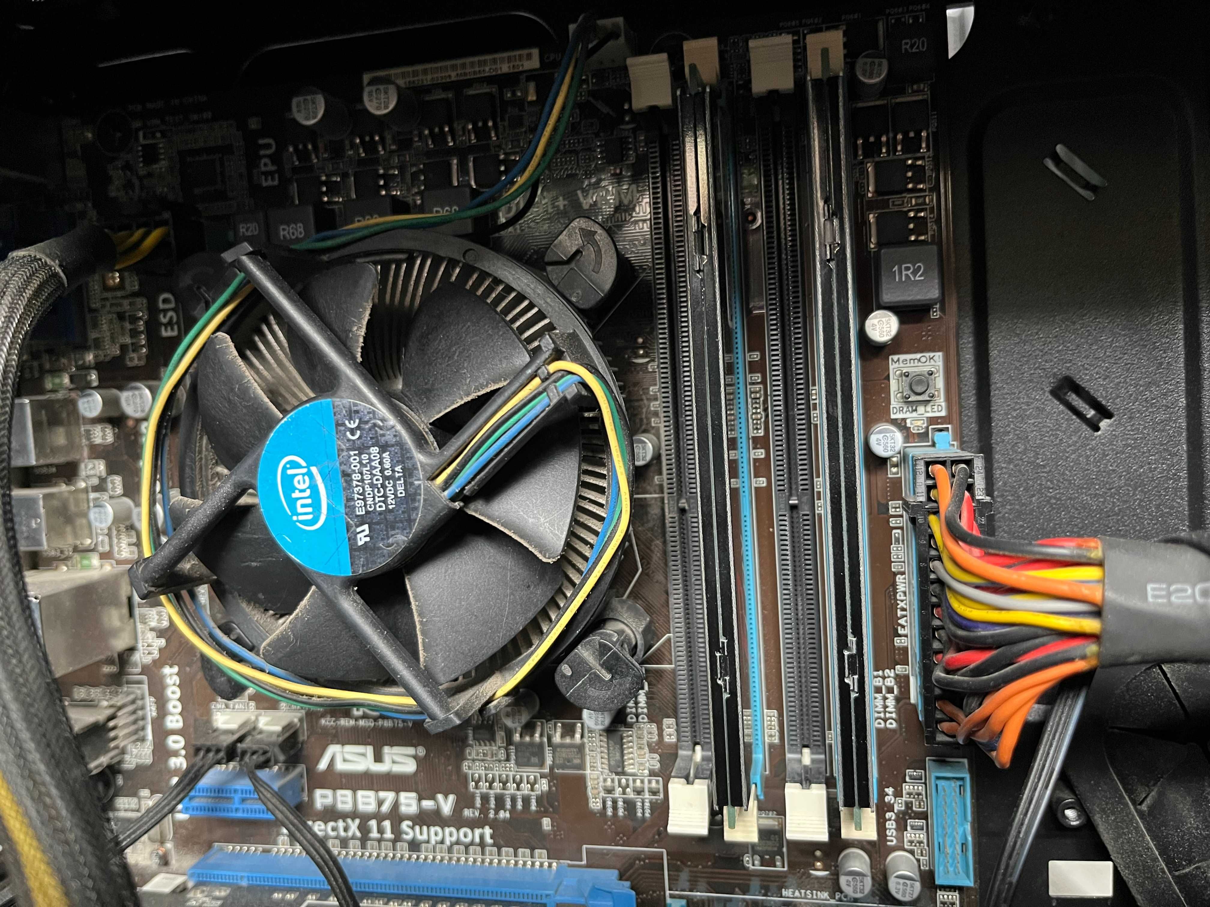 Корпус Corsair 275Q Black без/з блоком живлення CHIEFTEC 600 Вт