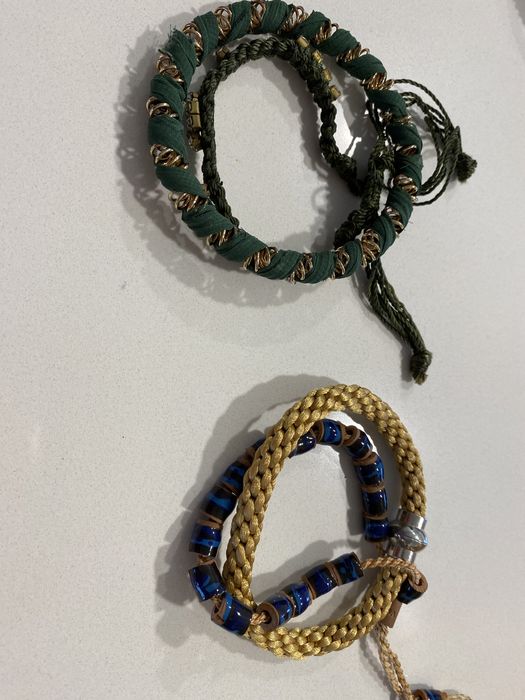 Lote de 8 conjuntos de pulseiras