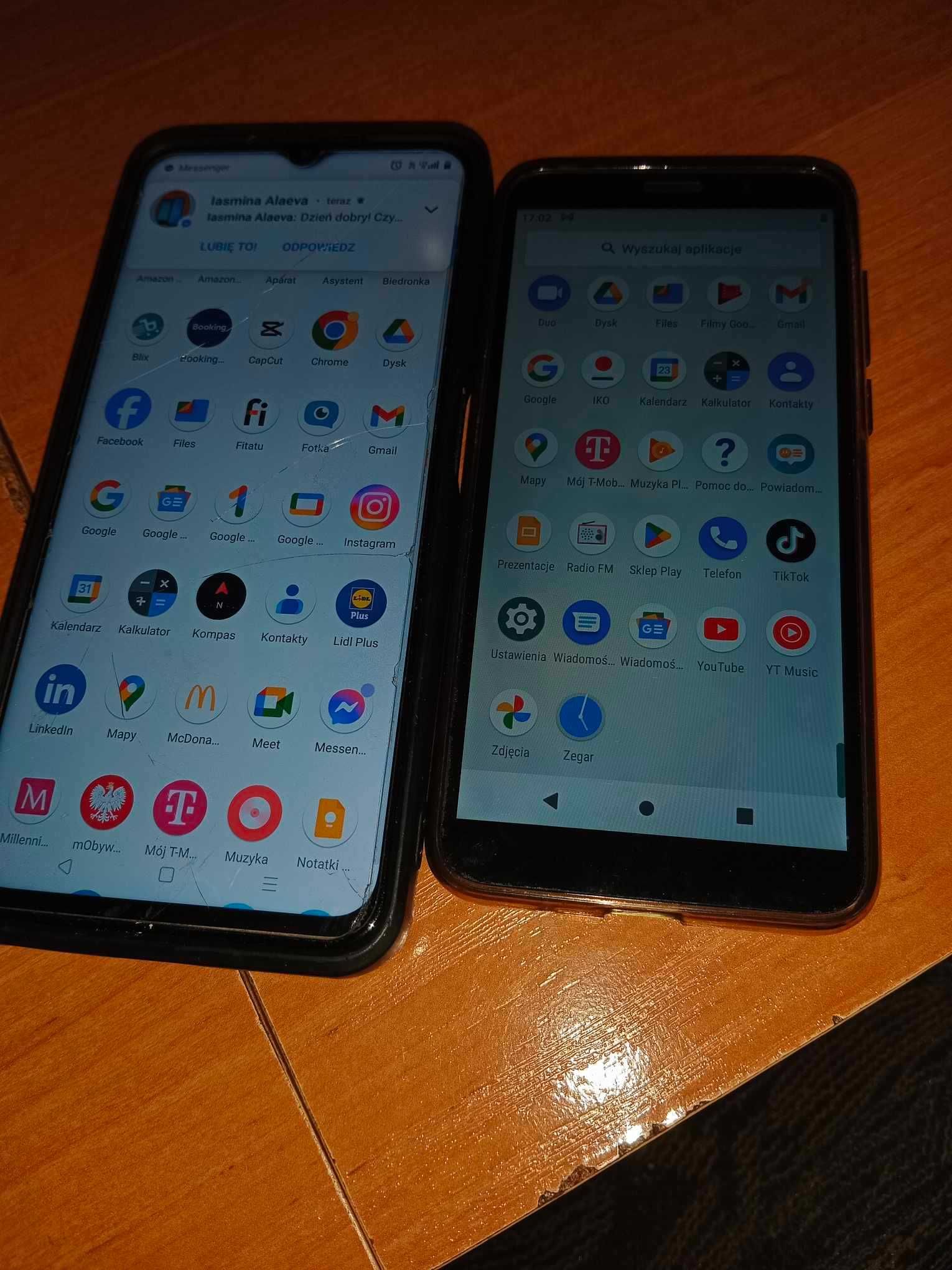 Realme c35 i Motorola Moto E6 Play