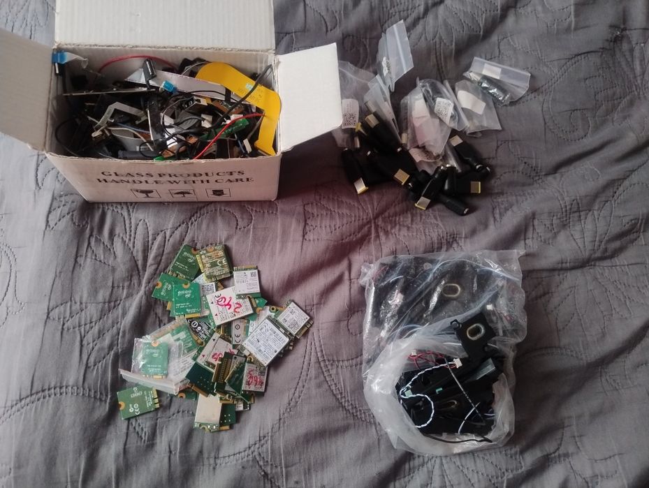 Запчастини для ноутбуків