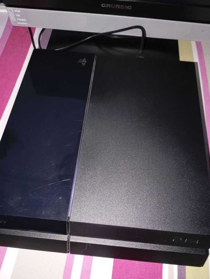 Ps4 Fat 500gb nunca aberta + Fifa 17 e Fifa 19