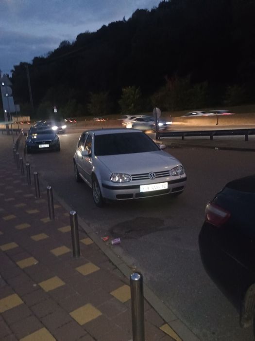 Golf 4 1.6 в хорошому стані