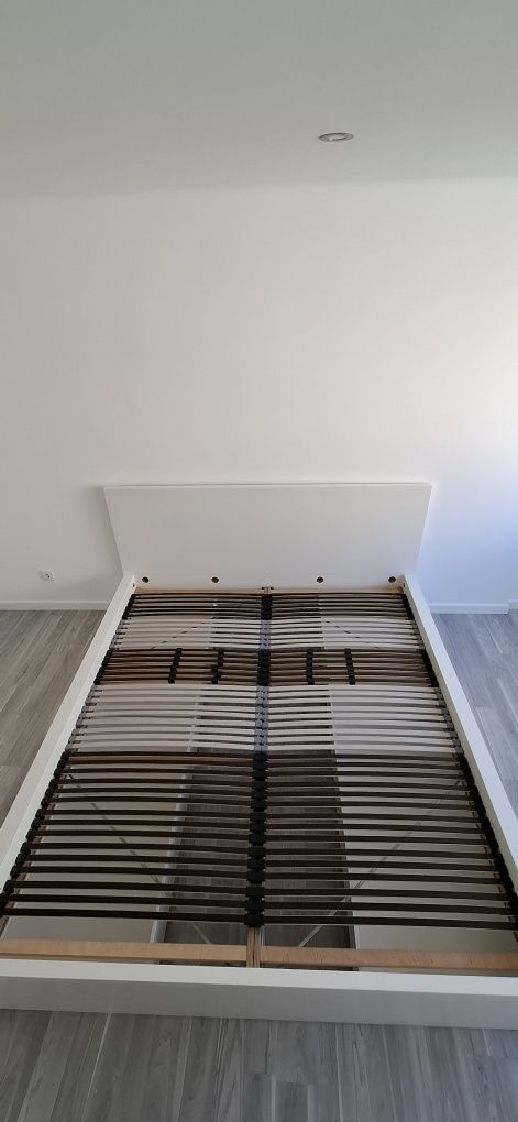 Cama IKEA MALM 180x200 cm, com 4 gavetões