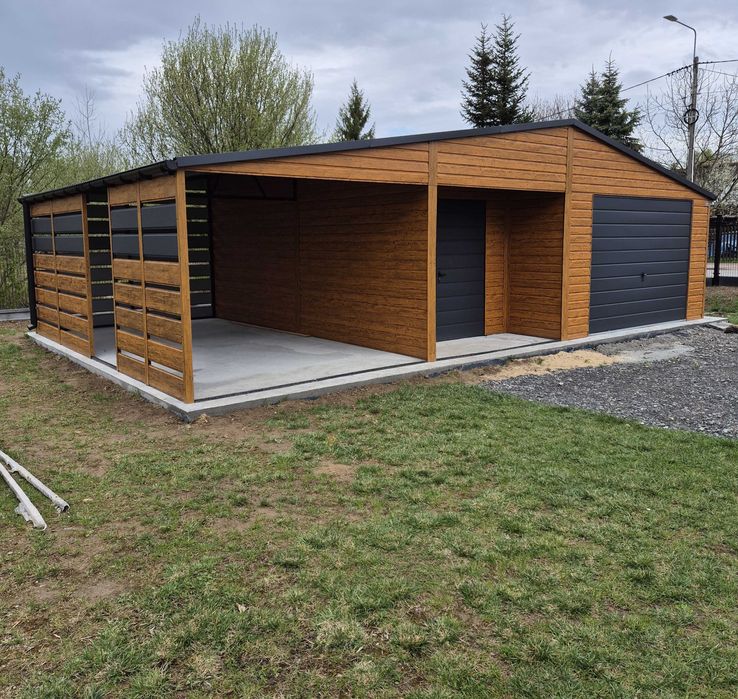 Nowoczesny garaż blaszany 12x6m z bramą segmentową wnęką oraz wiatą