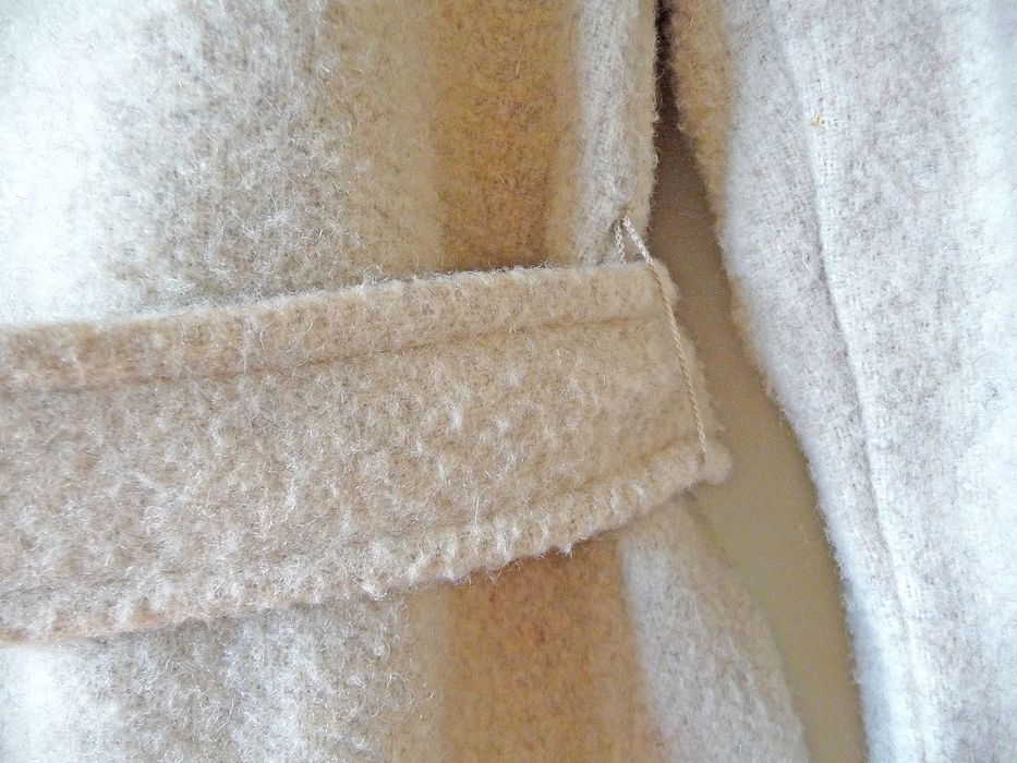 Casaco de lã cintado para senhora