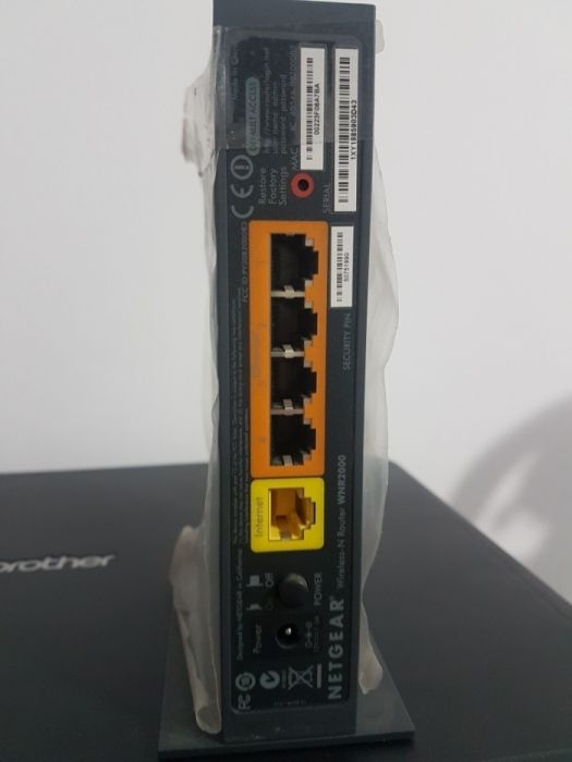 Router netgear model WNR 2000