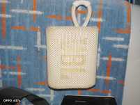 Coluna de som jbl c/ marcas de uso a funcionar