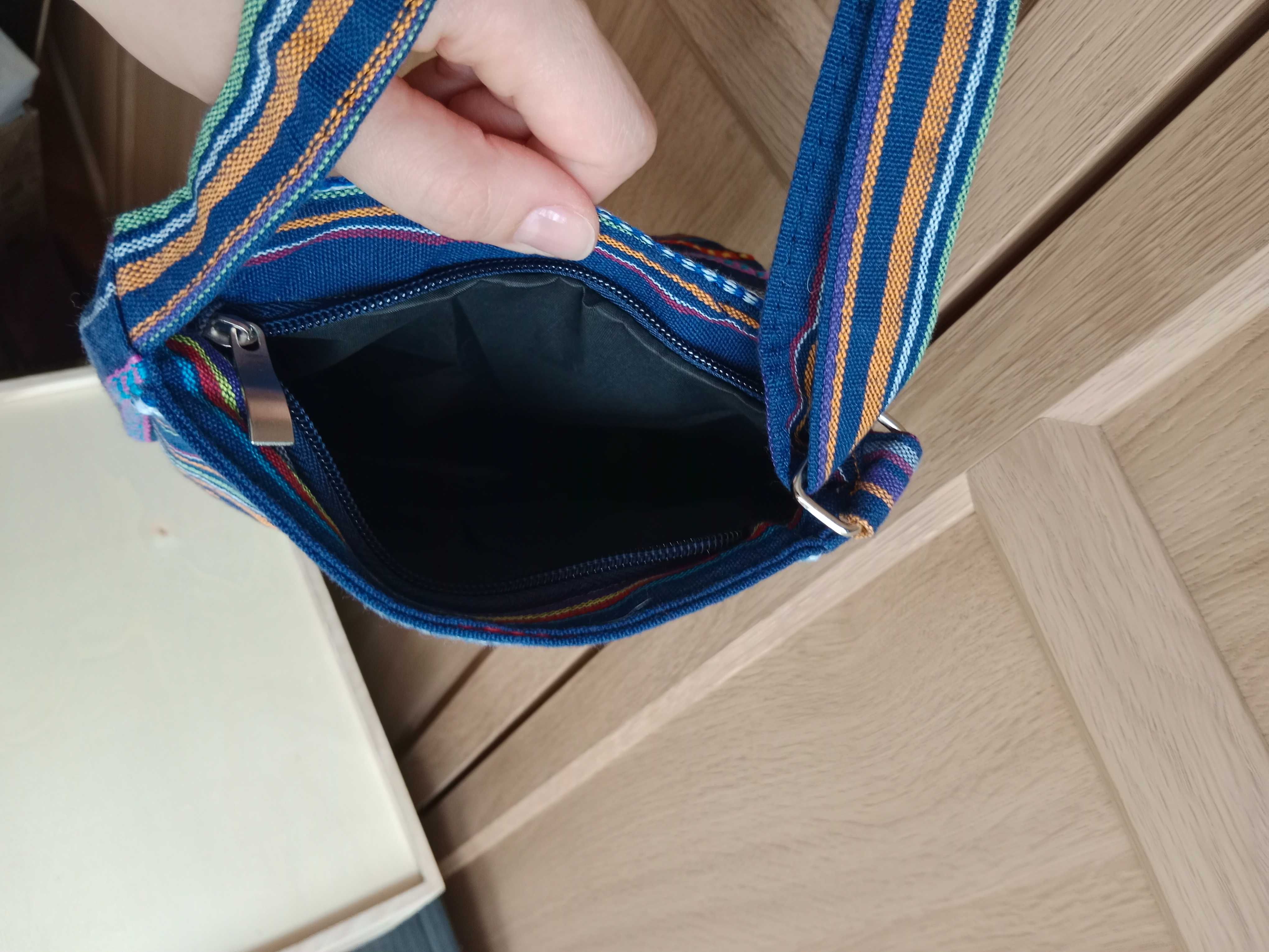 Mała torebka w kolorowe paski etno hippie