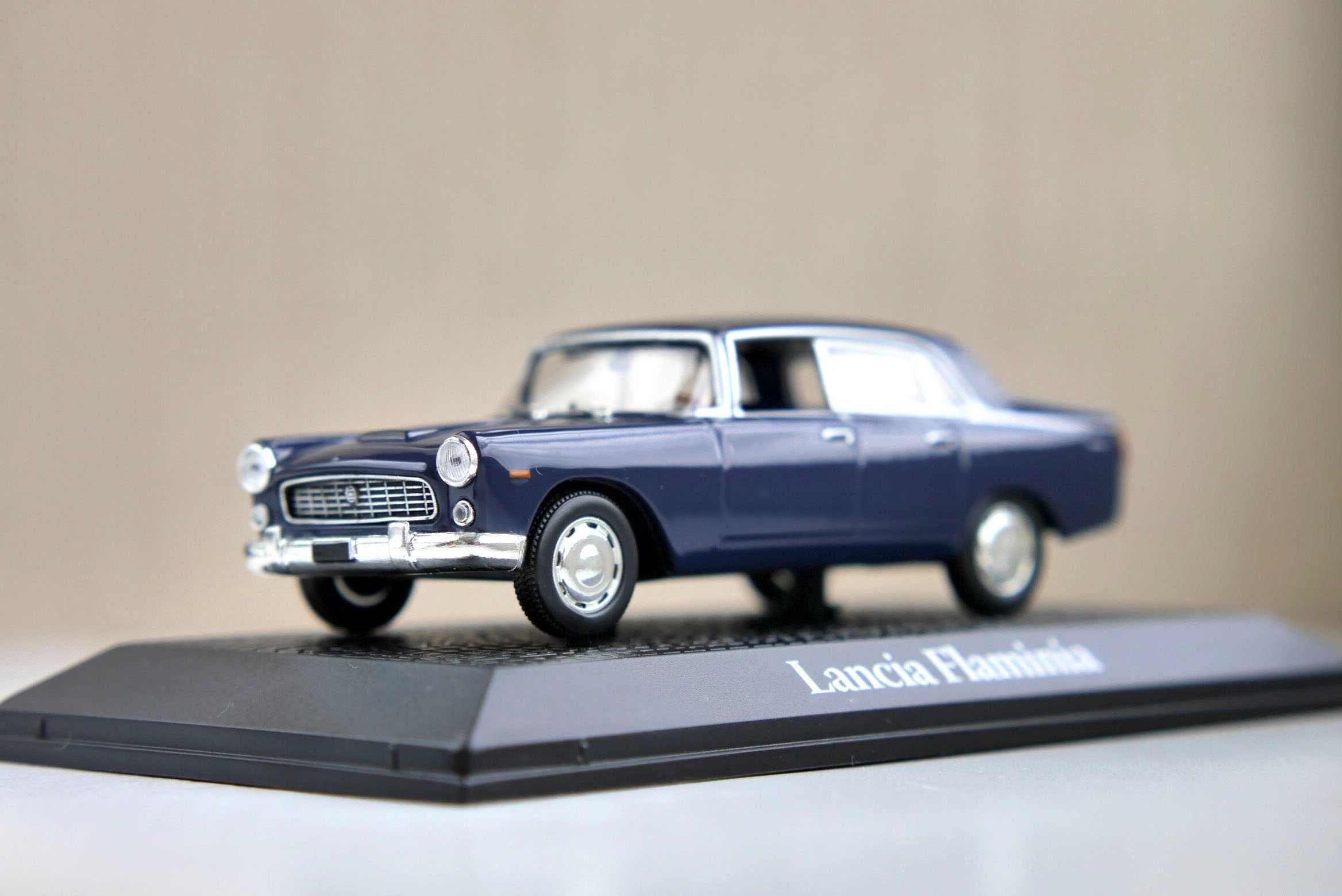 Модель Lancia Flaminia Giovanni Gronchi (1960) 1:43 ATLAS (Norev)