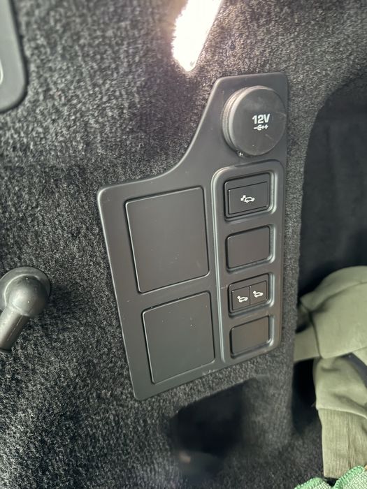 Land rover discovery 5