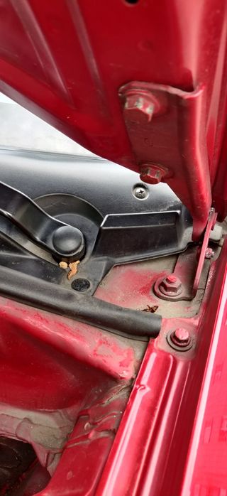 Mitsubishi Carisma 1.8

GDI