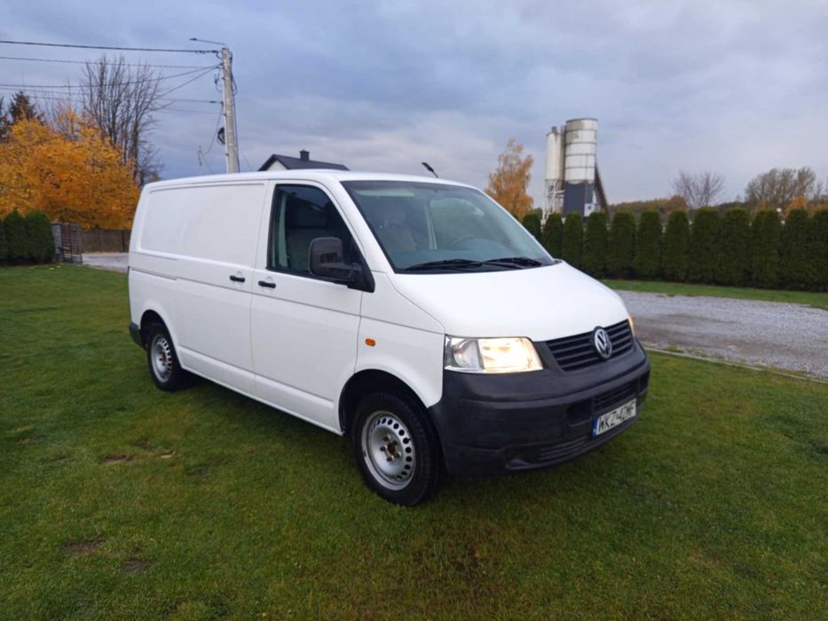 Volkswagen Transporter T5, 1.9 TDI, 2006 rok.