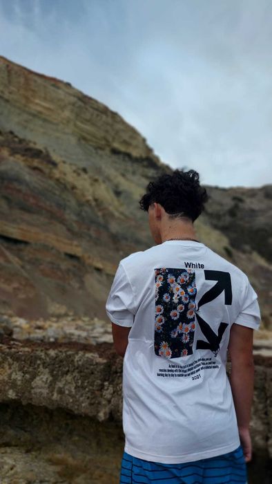 Off-white flowers T-shirt