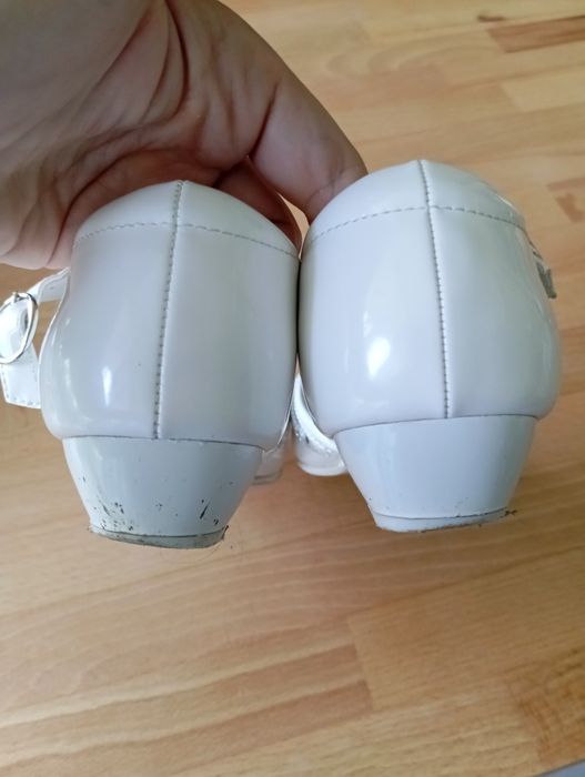 Buciki buty lakierki dziewczęce białe komunia wesele rozmiar 35