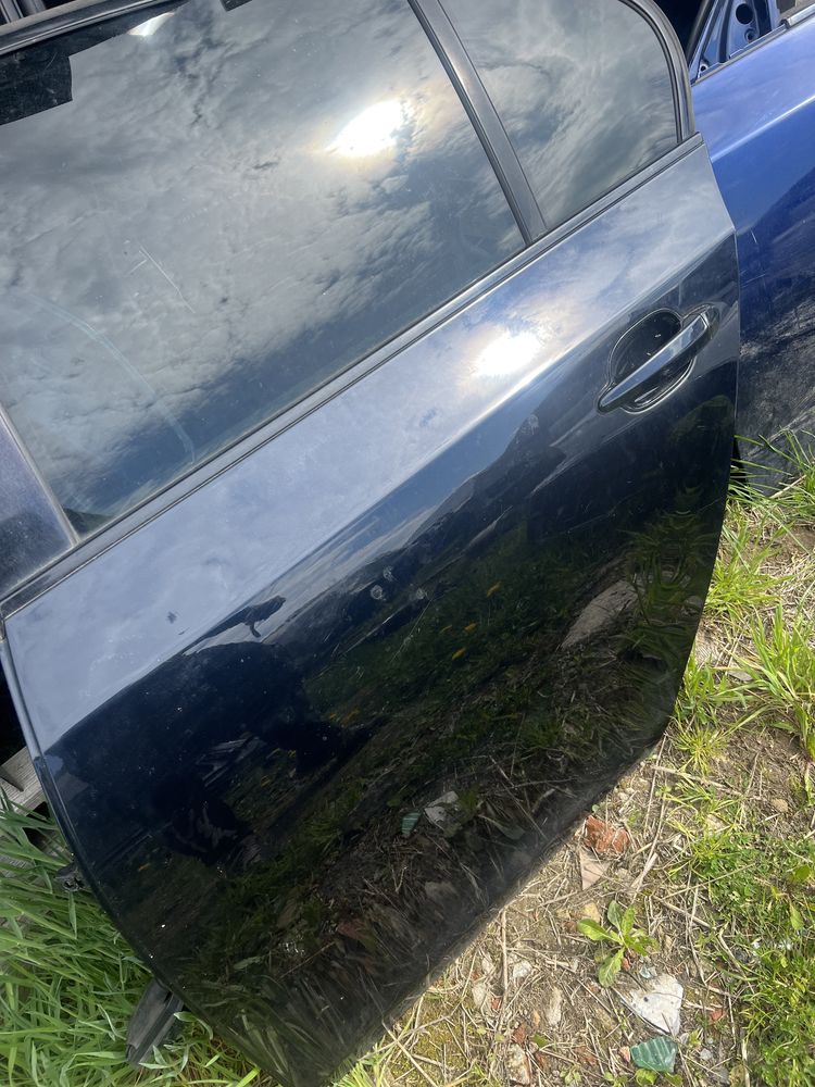 Дверка двері дверца бмв е60 задняя зад ліва bmw e60