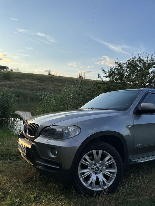 Продаю BMW X5 e70 3.0si