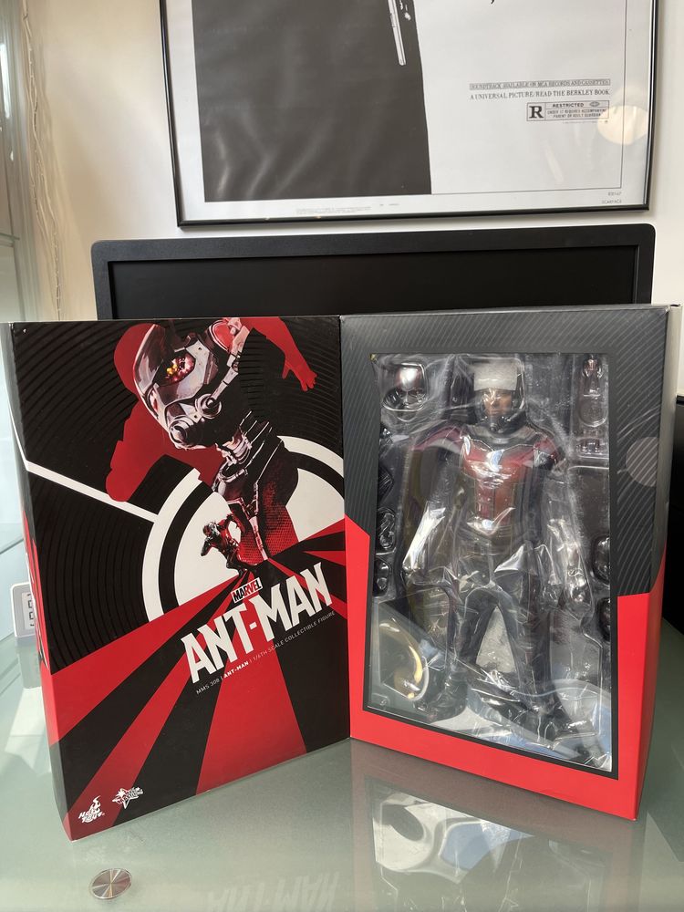 Фигурка 1/6 hot toys MMS 308 ANT-MAN