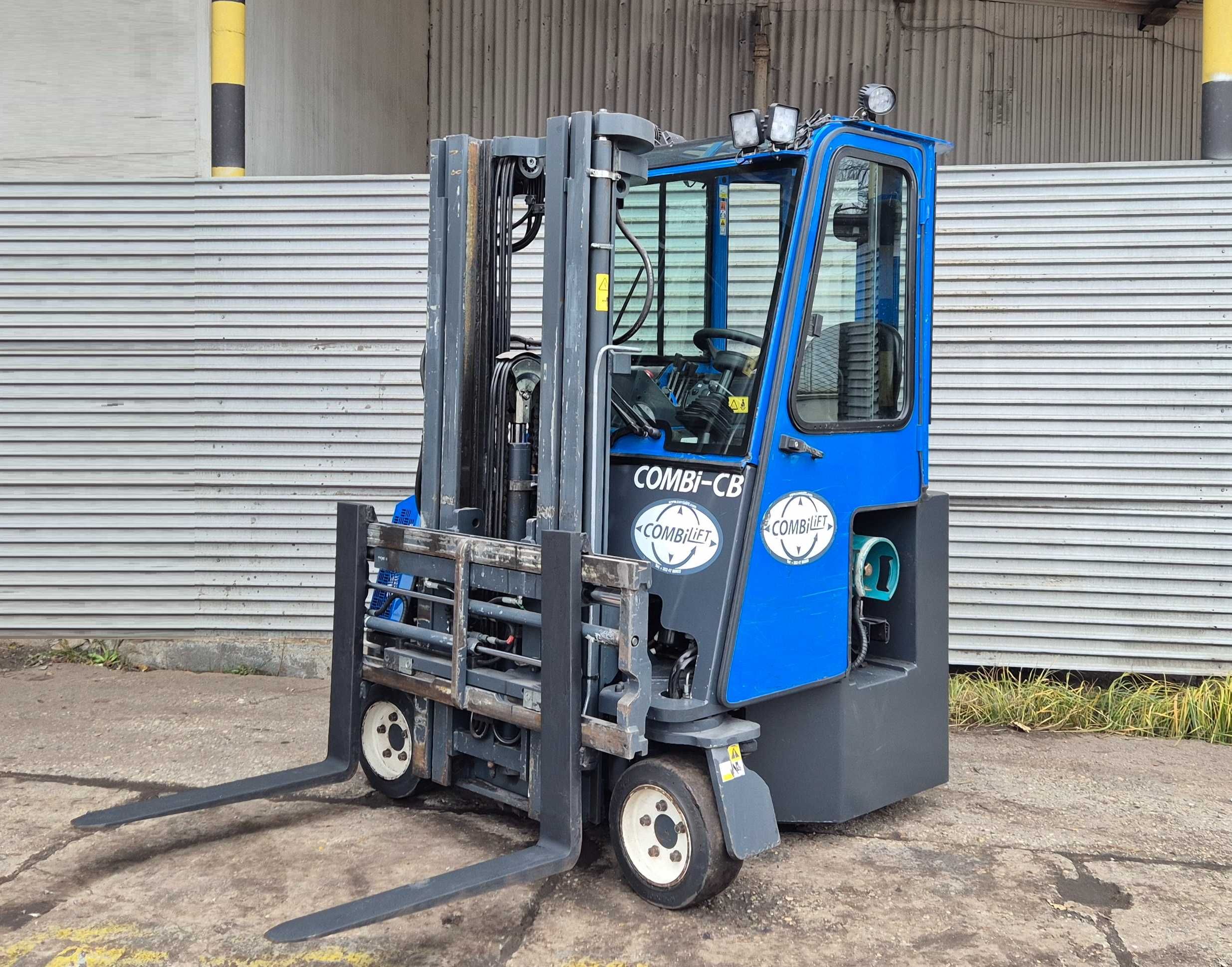 Combilift CB3000 • TRIPLEX • 11-2017 • wózek widłowy czterokierunkowy