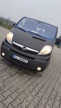 Sprzedam Opel Vivaro 2,5 cdti