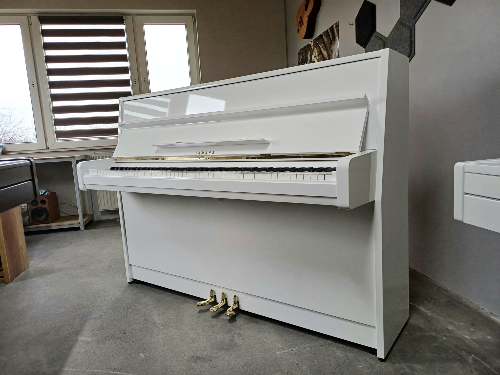 Pianino Yamaha białe połysk