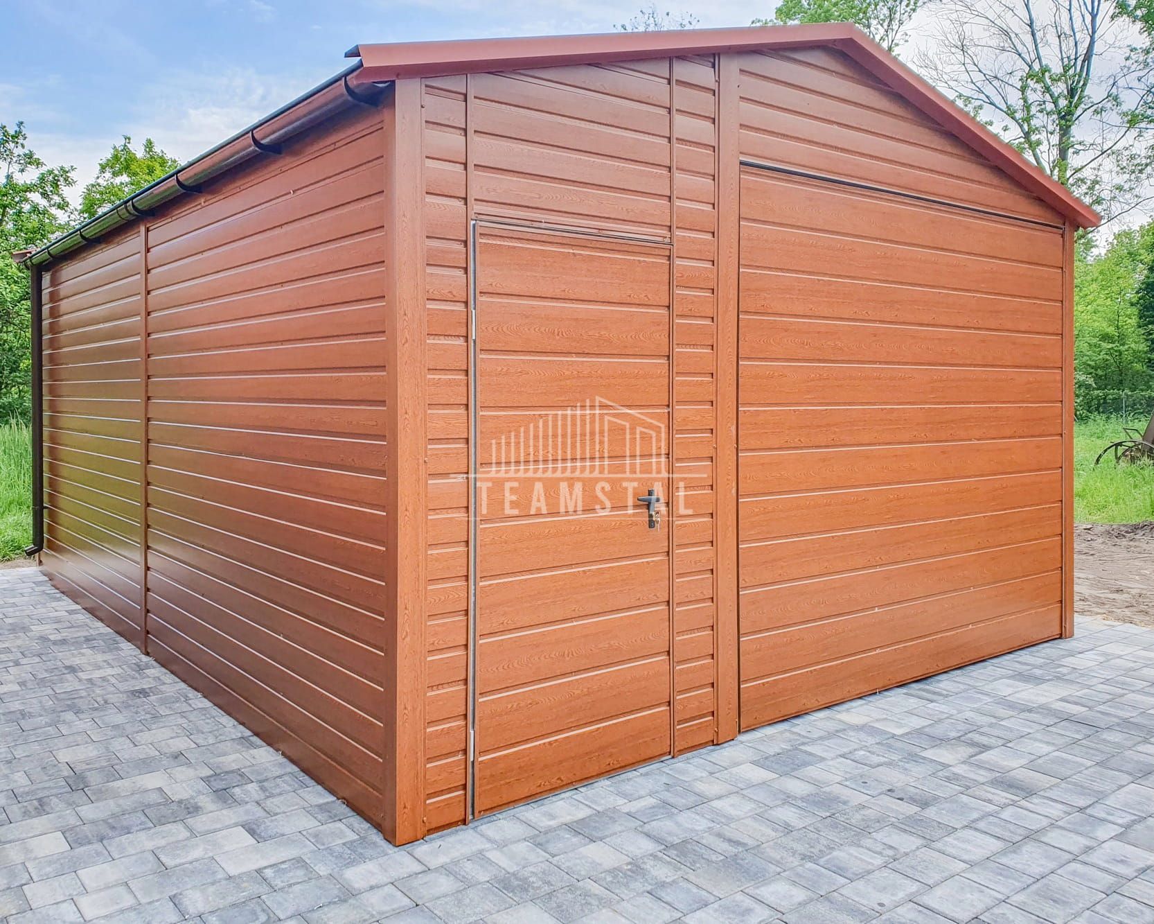 Garaż Blaszany 4,5x6m Brama Uchylna Drzwi Blachodachówka Rynny TS728