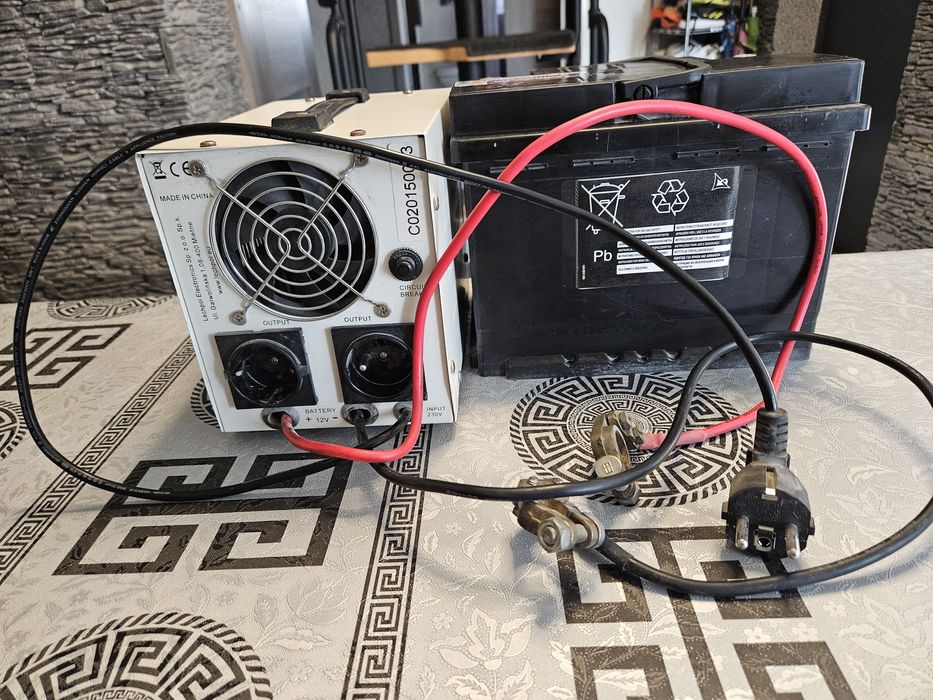 Zasilacz awaryjny Kemot Prosinus Plus akumulator