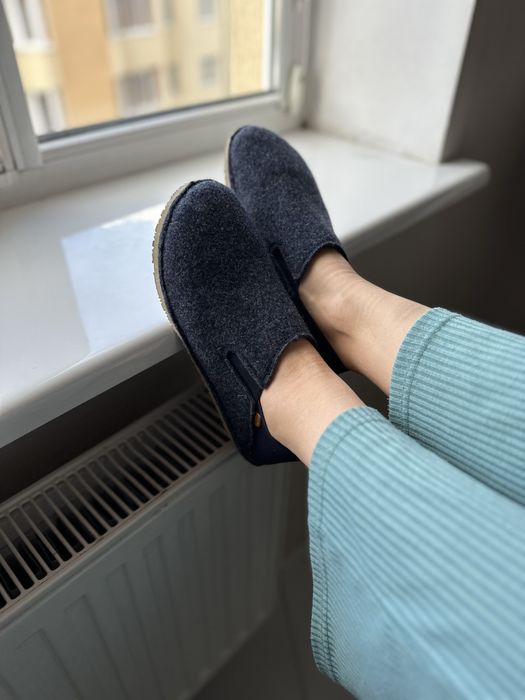 Barefoot (босоногі) хатні капці Froddo Slippers navy blue унісекс