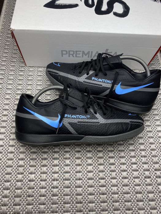 Футзалки Nike Phantom