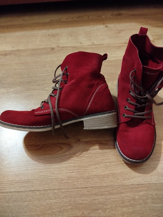 Czerwone zamszowe botki za kostkę Venezia 37