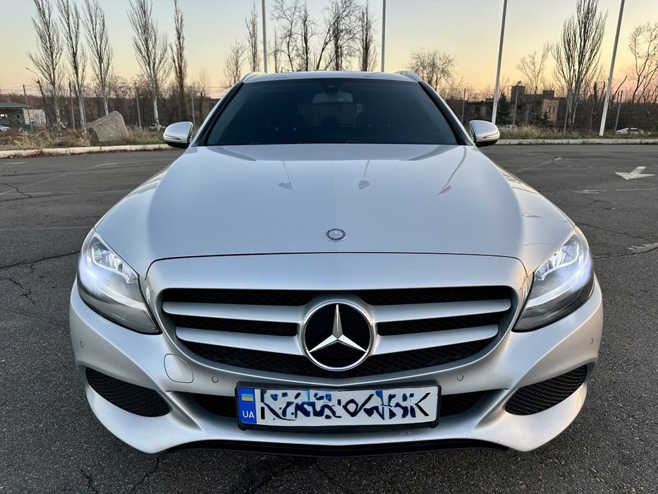 Радіаторна решітка Мерседес