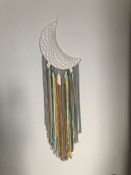 Księżyc - zawieszka makramowa