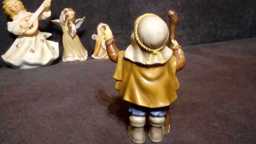 Porcelana,kolekcja,Goebel,figurka,chłopiec