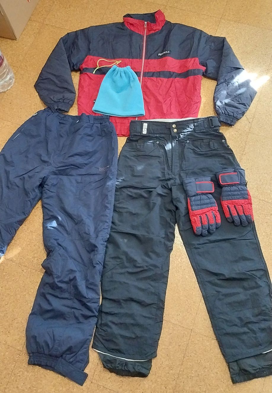 Botas de ski, roupa de neve M-L