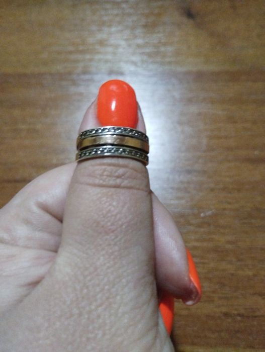 Продам серебряное колечко с золотым напылением