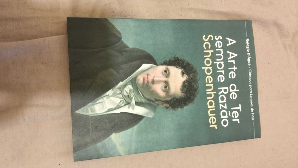 Livros de escola e outros