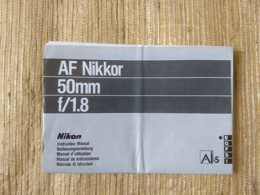 Lente Nikkor 50mm f/1.8 manual de instruções