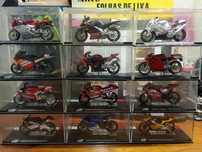 Miniaturas 1:24 Moto GP