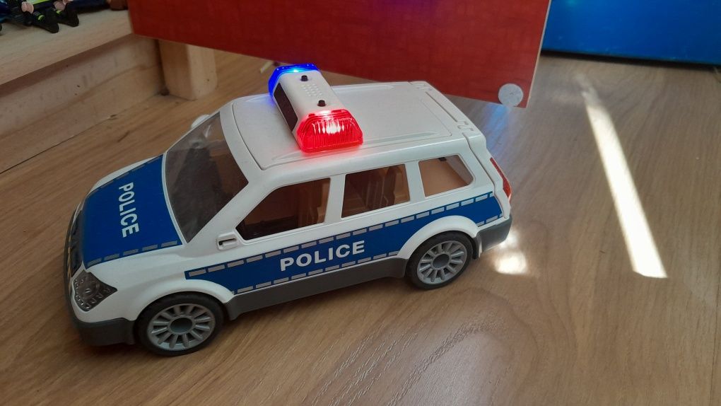 Samochód playmobil policja